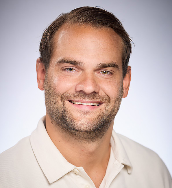 Porträttbild av Viktor Eklund